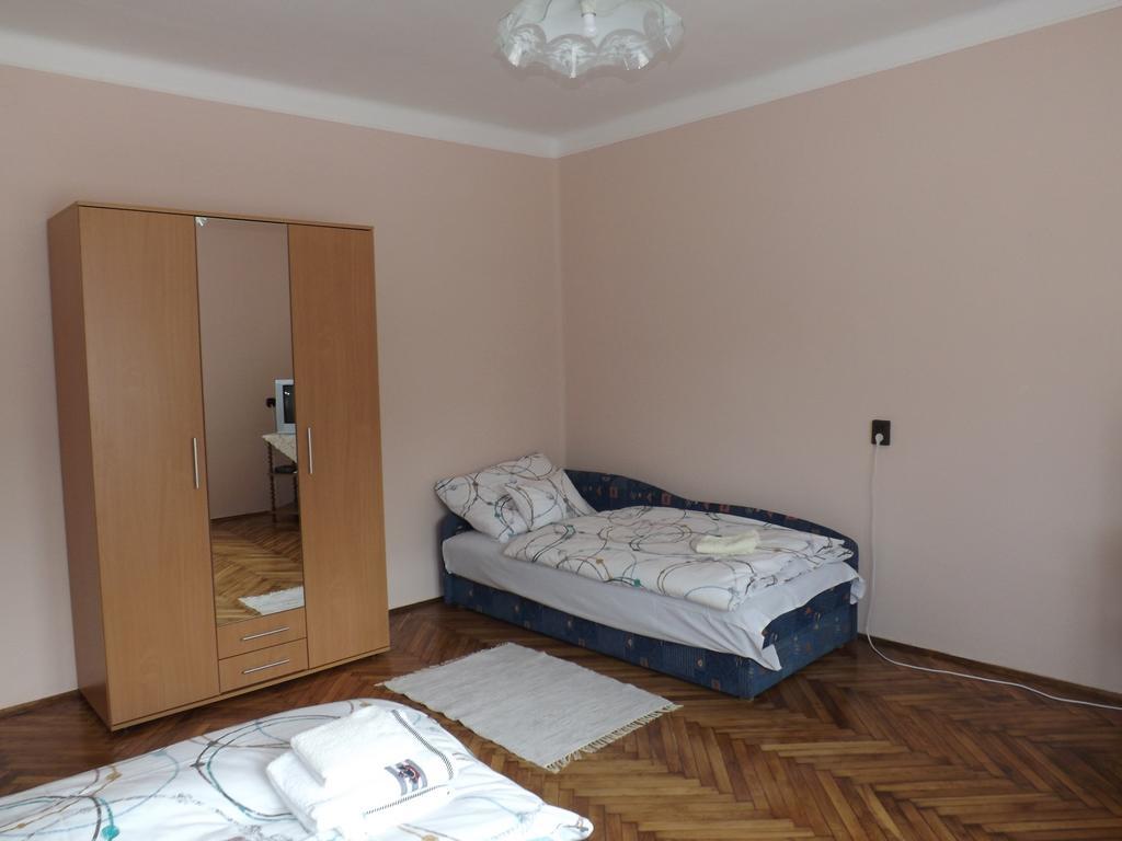 Fagyoengy Apartment Sarvar Room photo